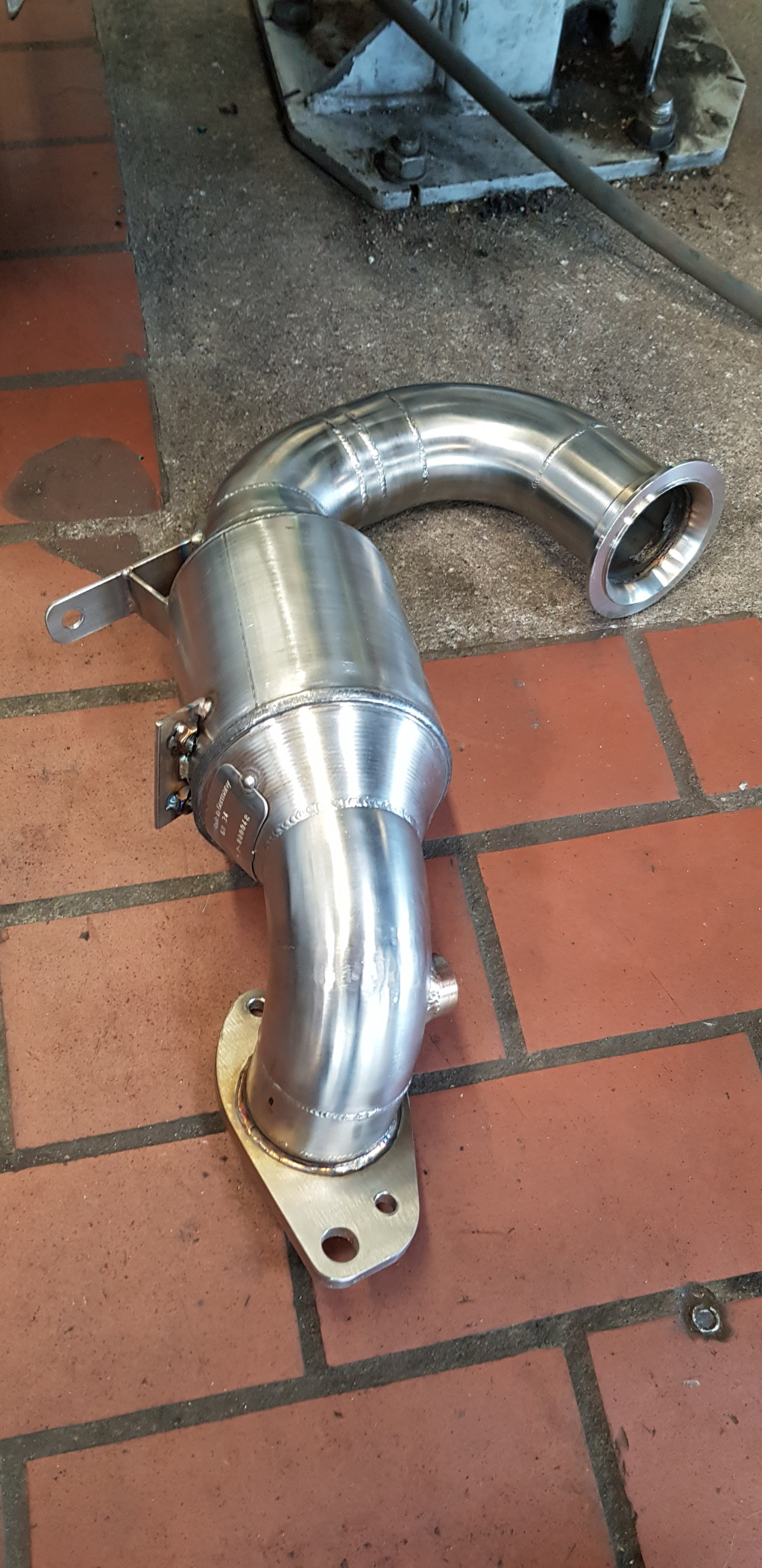 Downpipe mit 200 Zellen Kat