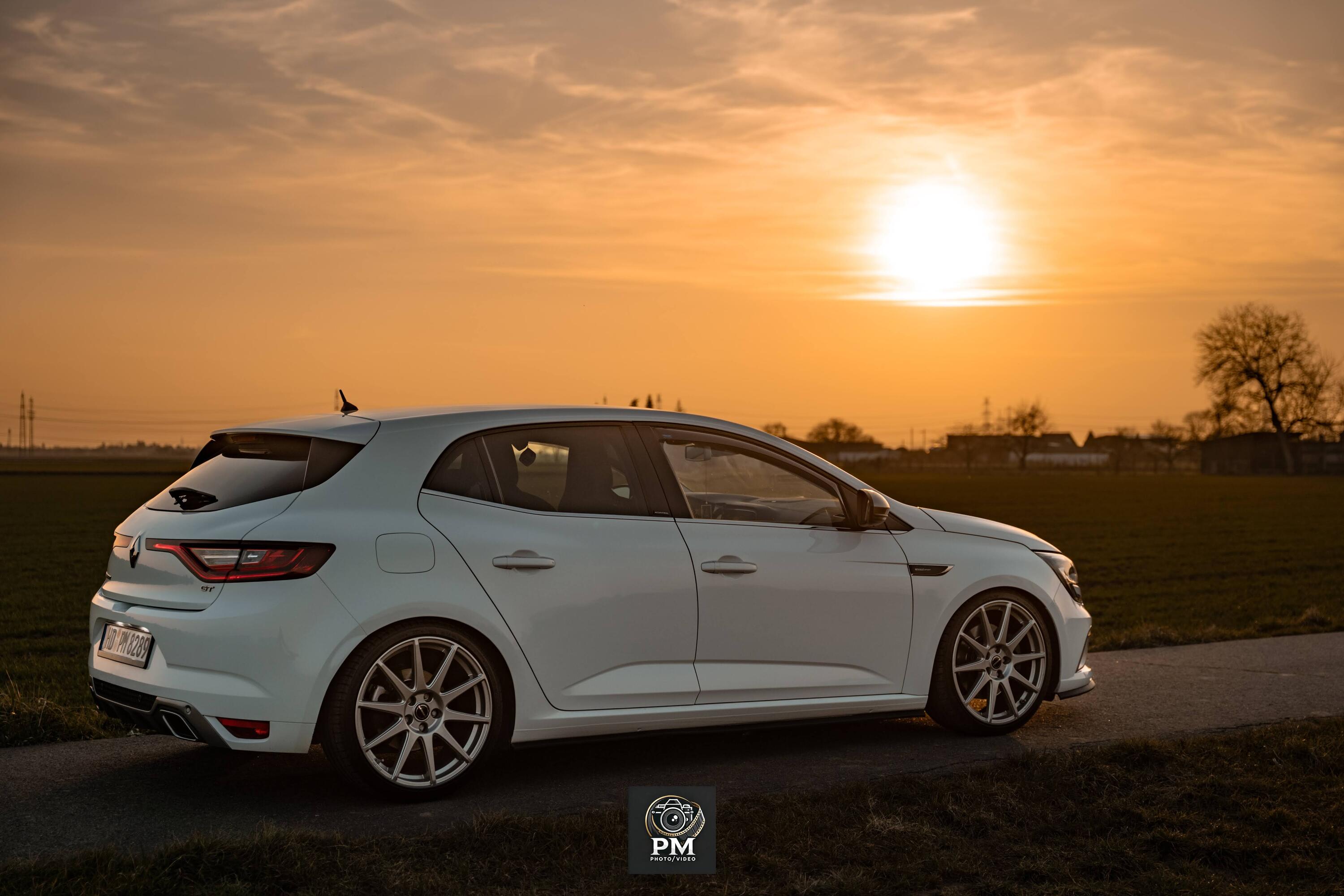 Sonnenuntergang Shooting - Kombination aus Eibach30mm, Borbet gtx 19 Zoll, EZ Lips