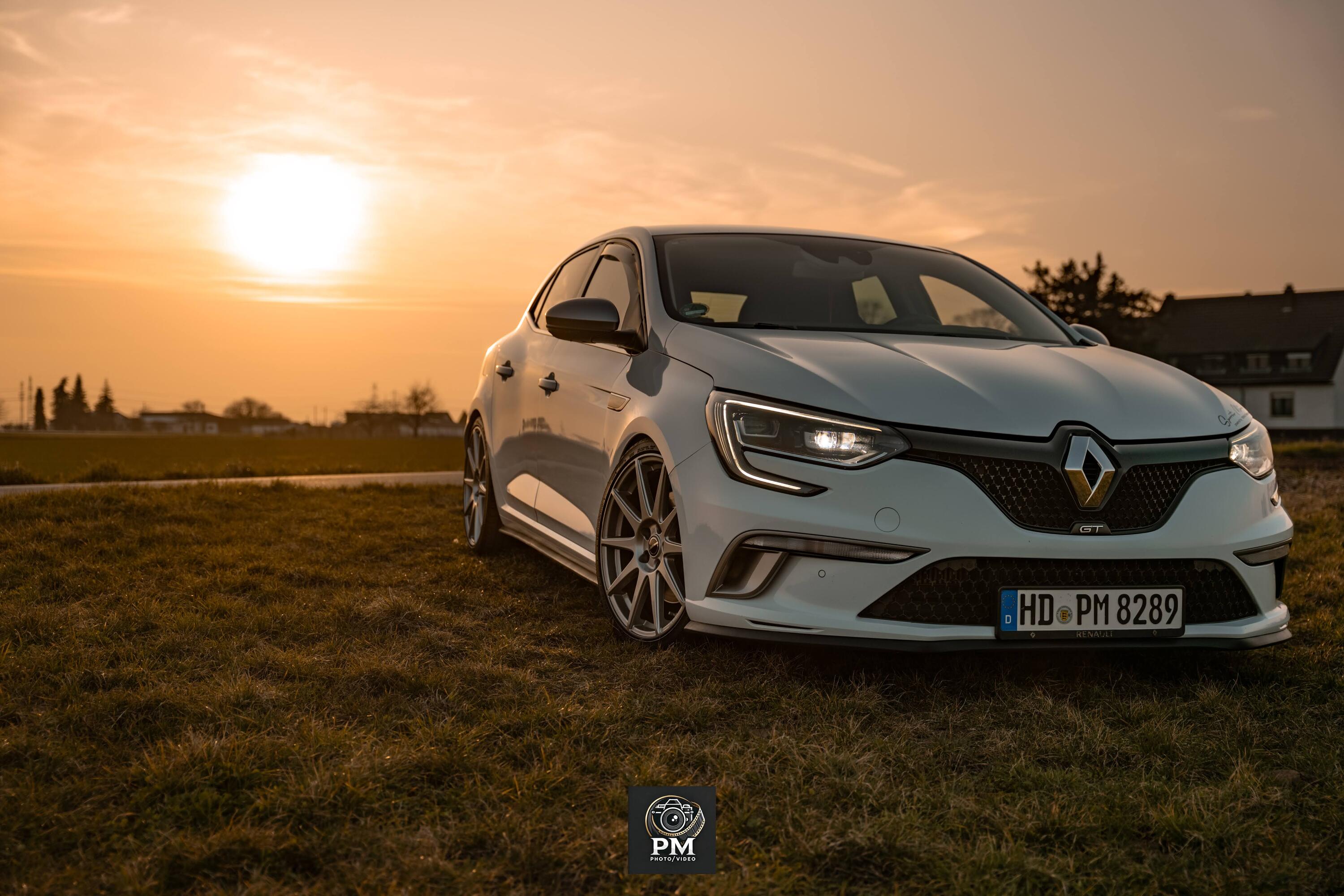 Sonnenuntergang Shooting - Kombination aus Eibach30mm, Borbet gtx 19 Zoll, EZ Lips