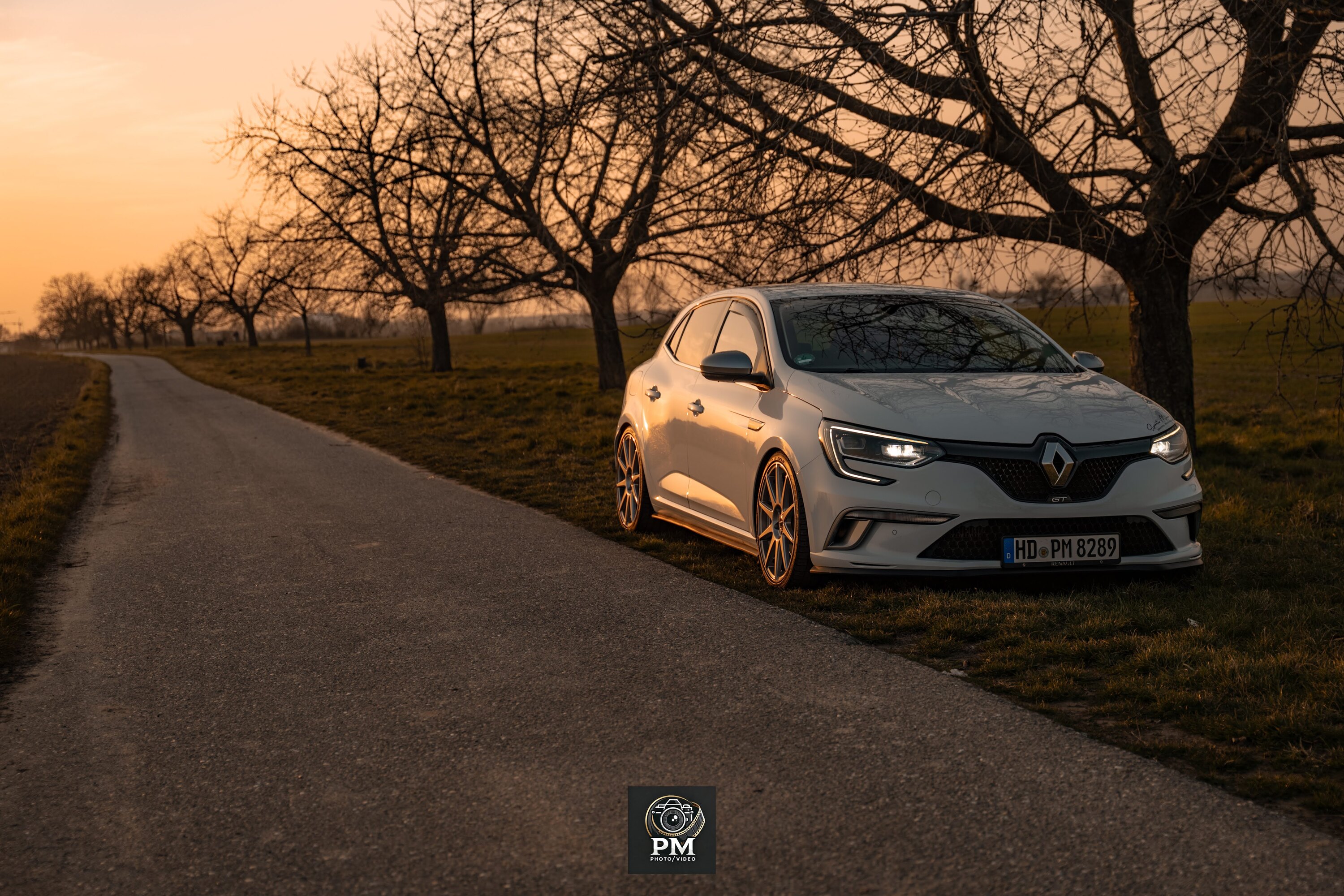 Sonnenuntergang Shooting - Kombination aus Eibach30mm, Borbet gtx 19 Zoll, EZ Lips